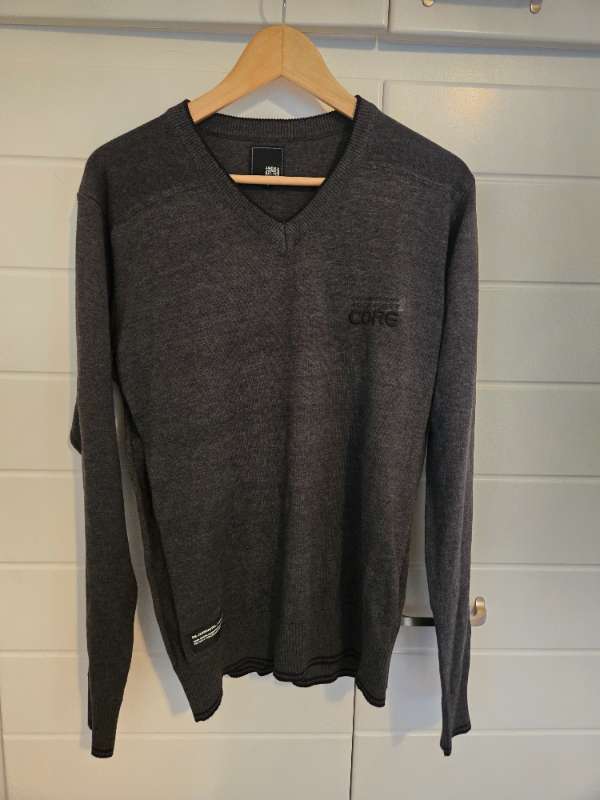 Jack and Jones peysa