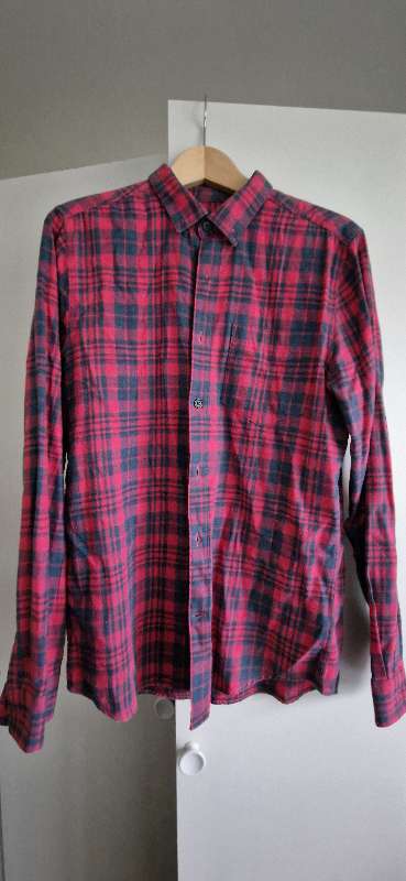 WINWIN Rauð skyrtan