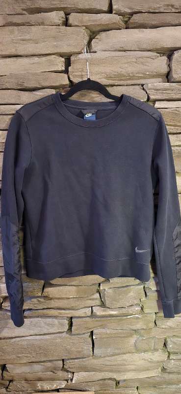 Nike peysa svört
