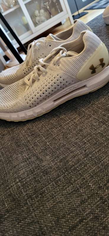 UnderArmour hvítir