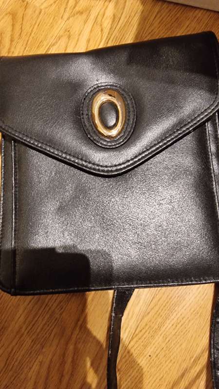 Svört leðurtaska (K)