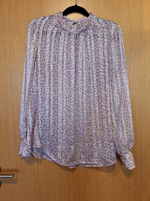 HM Fjólubl.blússa