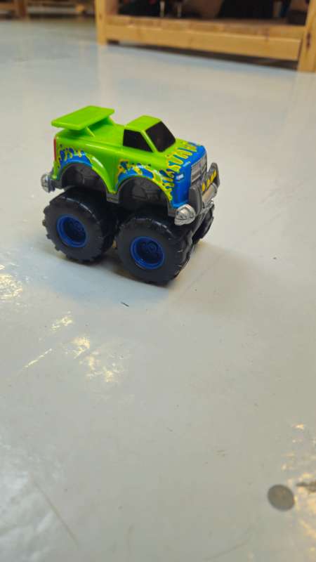 Monster truck grænn