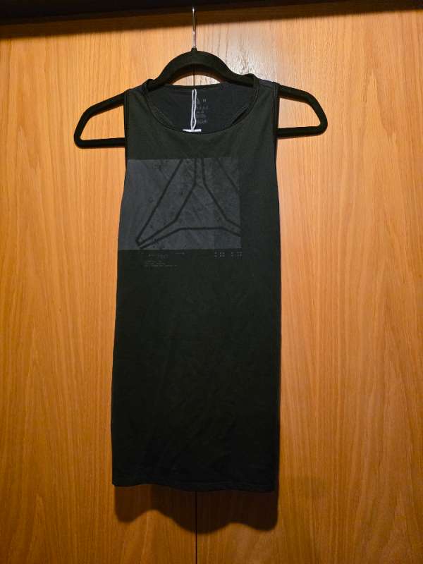 Svartur reebok tank top