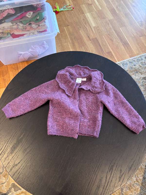 Zara hneppt peysa