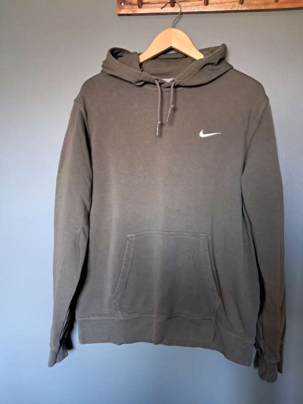 Nike hettupeysa brún