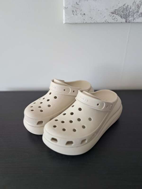 Crocs hár botn