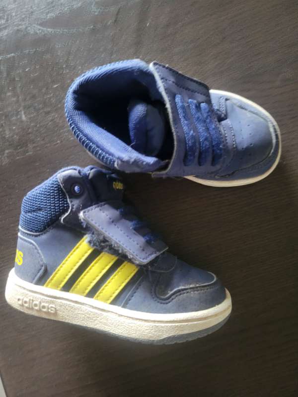 Adidas strigaskór 21