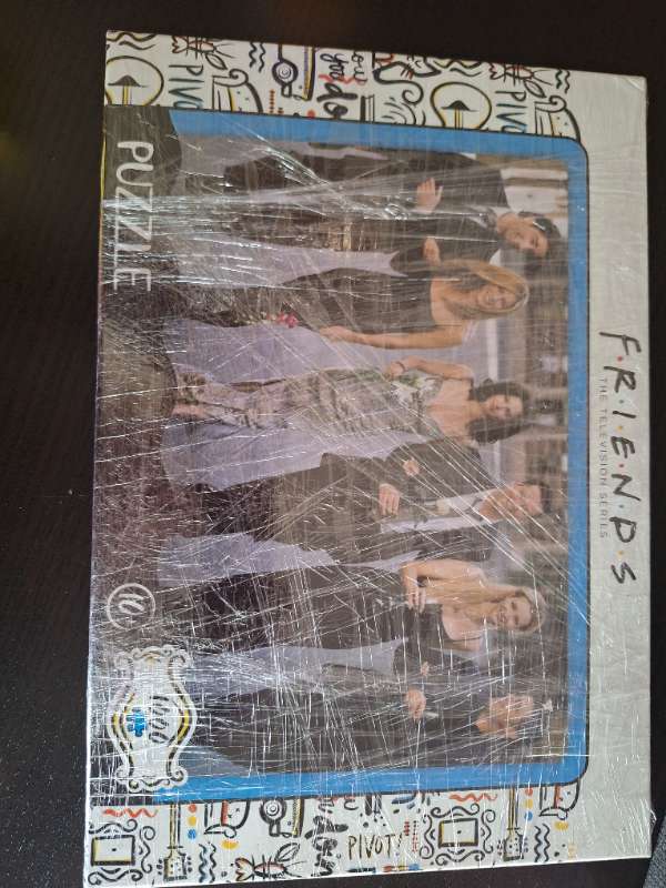 Friends puzzle. Yfirfarið og vantar ekkert