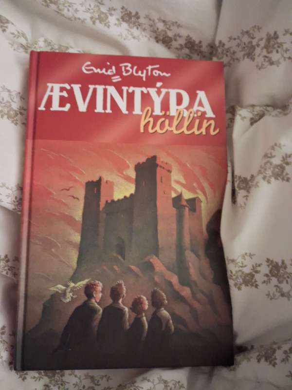 bók ævintýrahöllin