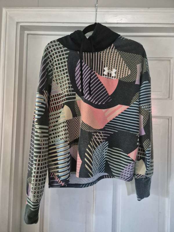 Under armour hettupeysa