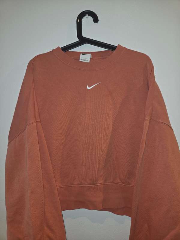 Nike ferskju