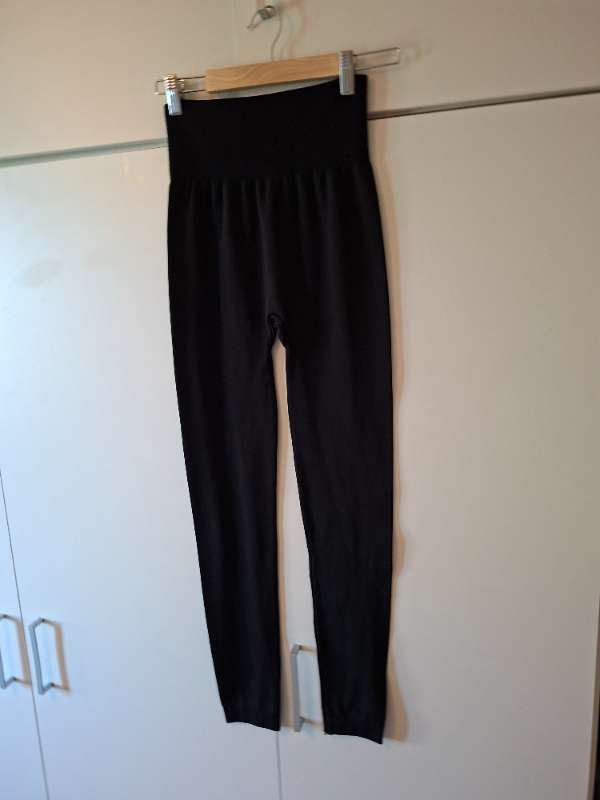Svartar leggings teygjanlegar