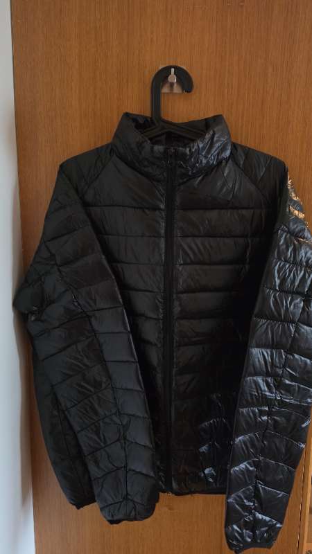 UNIQLO úlpa létt dún svört