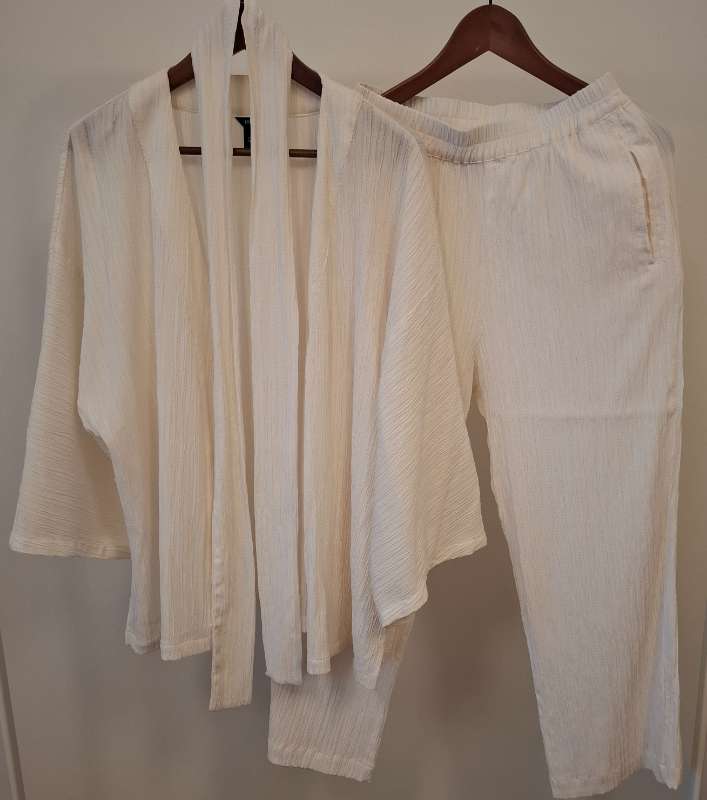 Ljóst sett kimono og buxur Lindex