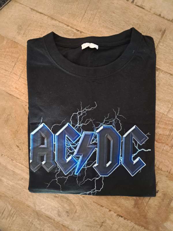 E ACDC bolur nyr