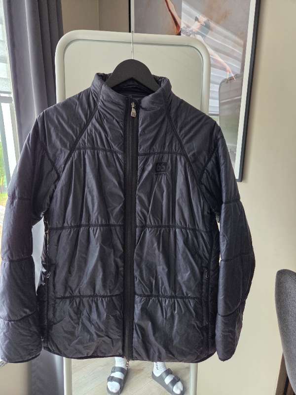 66 úlpa 3xl en er eins og L