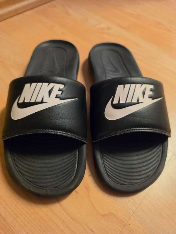 Nike inniskó