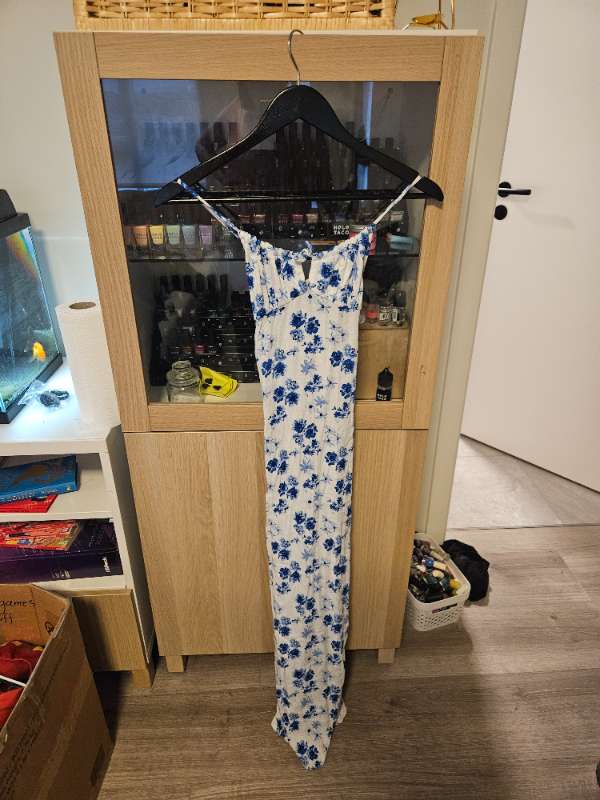 Hvítur og blár kjóll EÞC