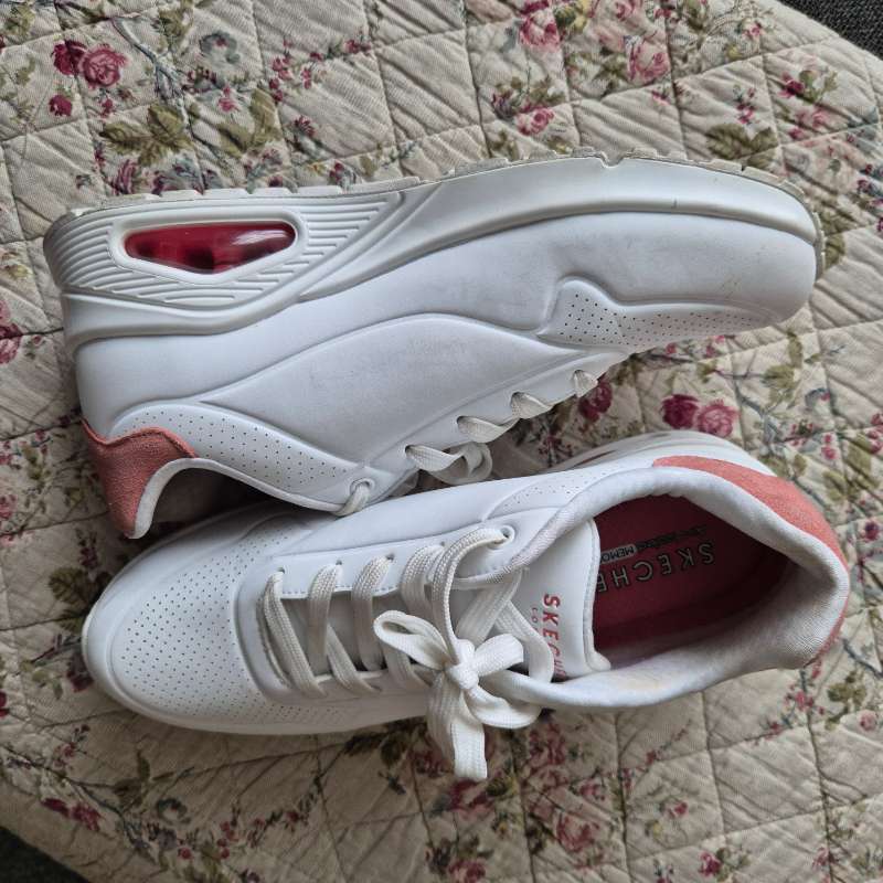 Skechers strigaskór