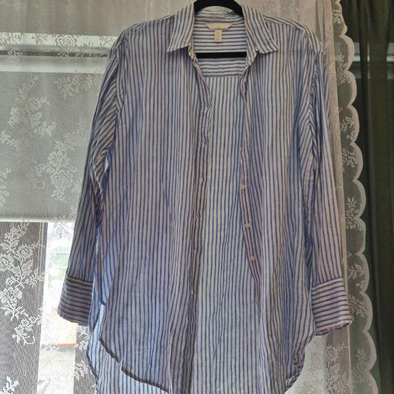 Röndótt H&M skyrta