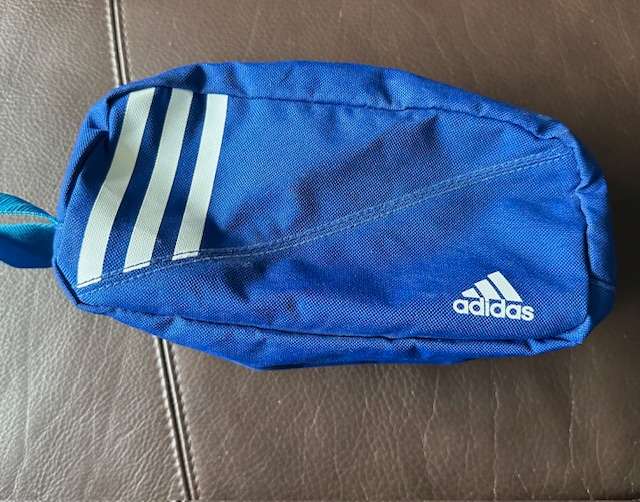 Adidasowa torba na mokre ubrania