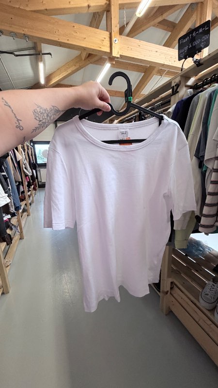 hvítur gina tricot bolur