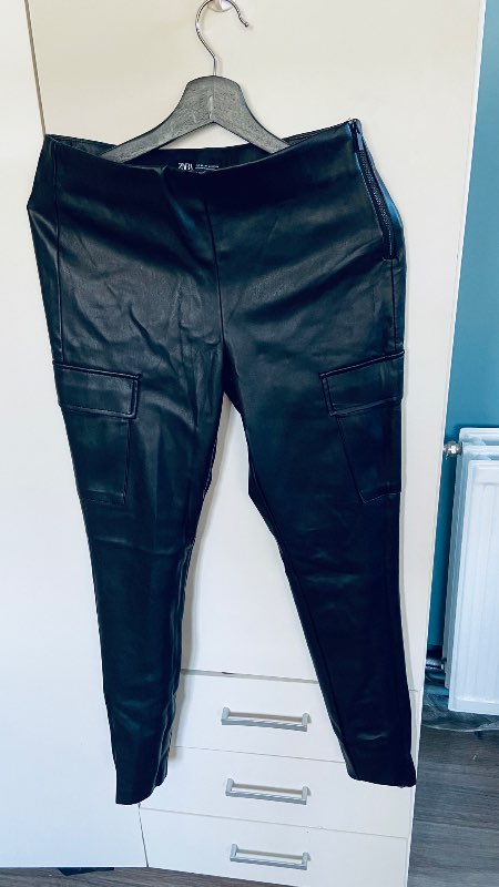 Pleður buxur Zara