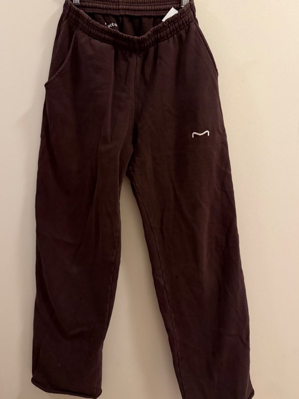 Metta brown sweatpants