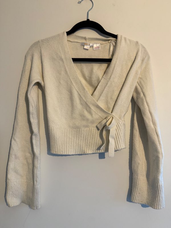 Gina Tricot Peysa