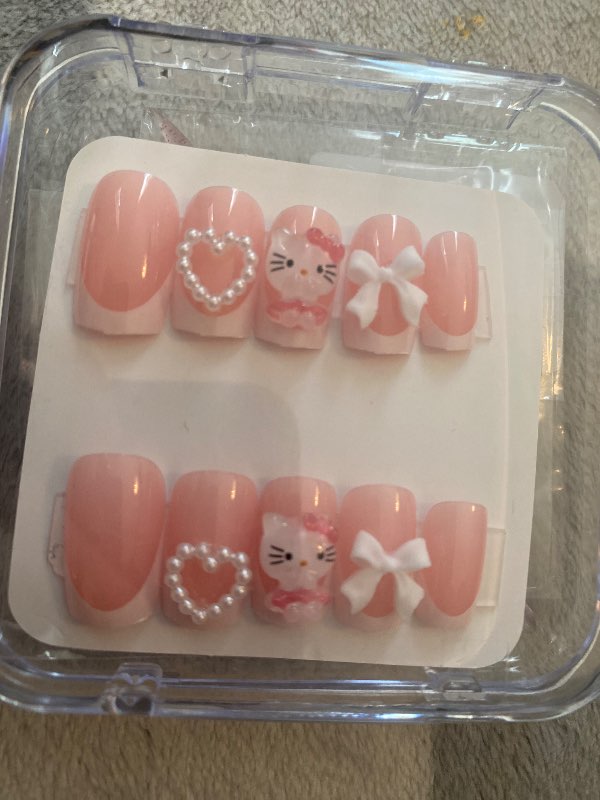 Hello Kitty press on nails