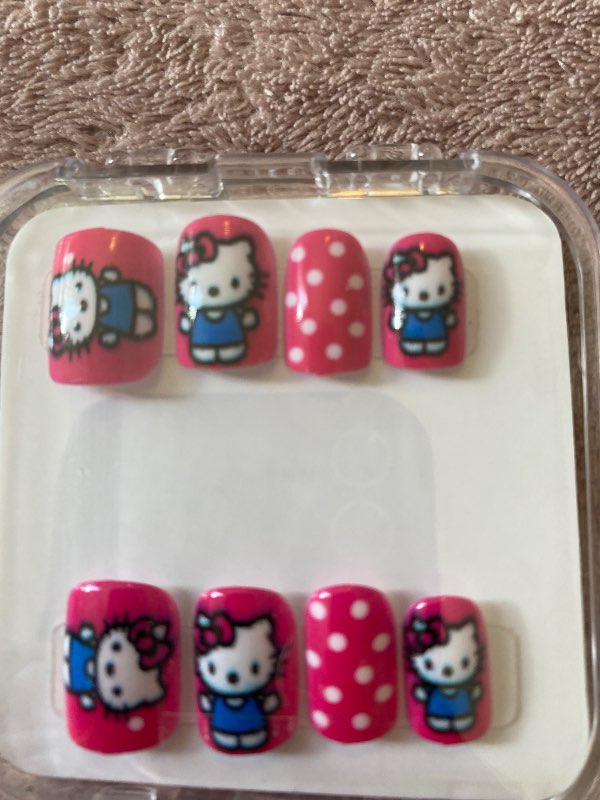 Doppóttar press on Hello Kitty neglur