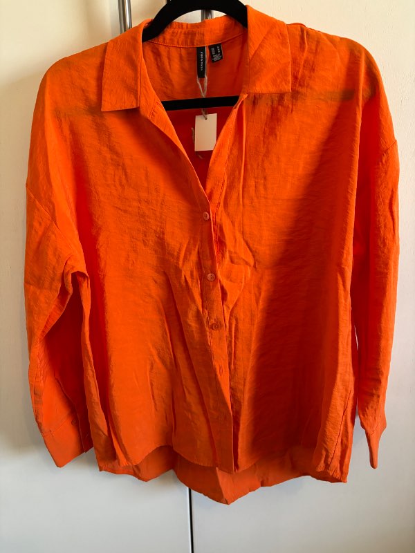 Appelsínugul skyrta Vero Moda