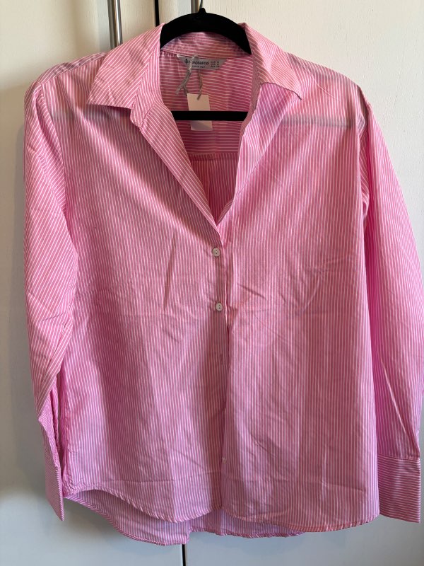 Bleik röndótt skyrta Stradivarius