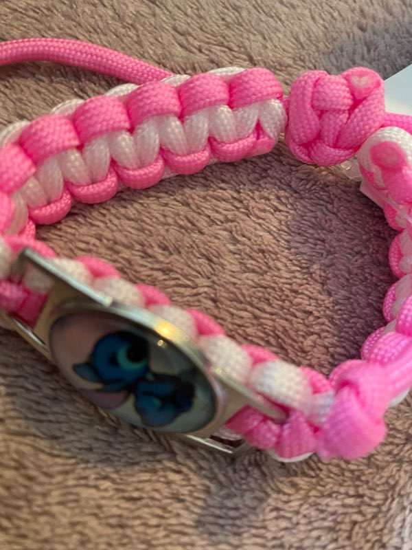 Lilo bleikt nýtt armband
