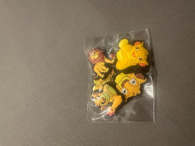 5 konung ljónanna crocs skraut