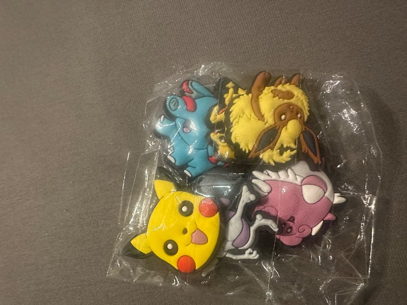 4 pokimon crocs skraut