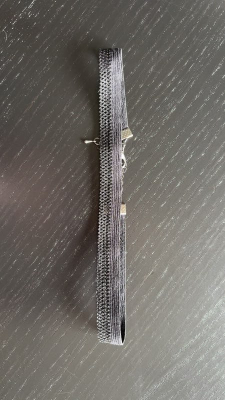 Svartur Chocker