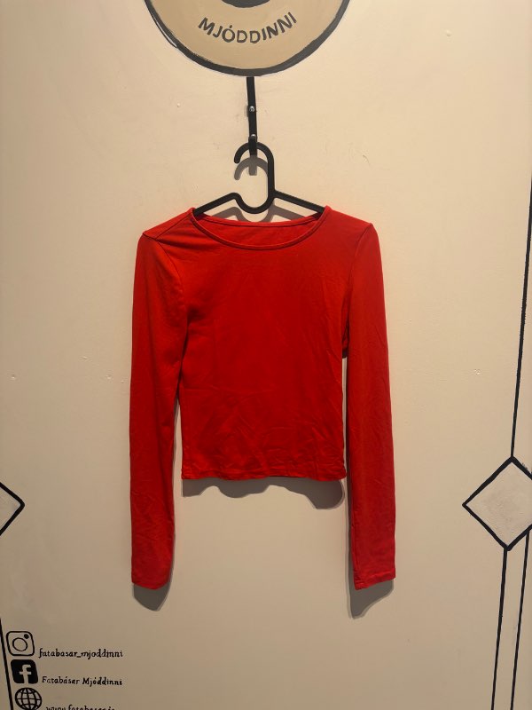 Rauður long sleeve bolur