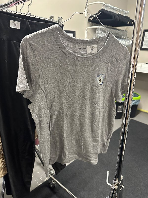 Grár stuttermabolur með blómi St L