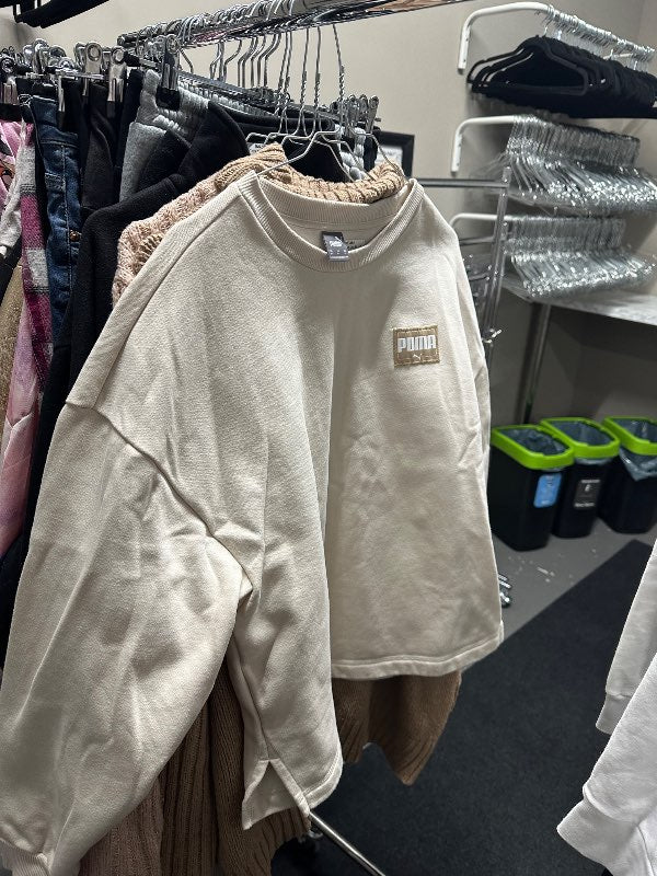 Ljós Puma peysa St M