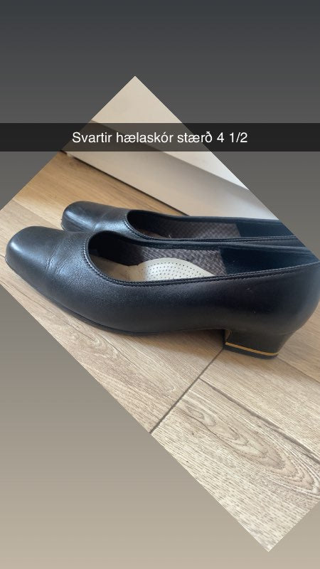 Svartir hælaskór