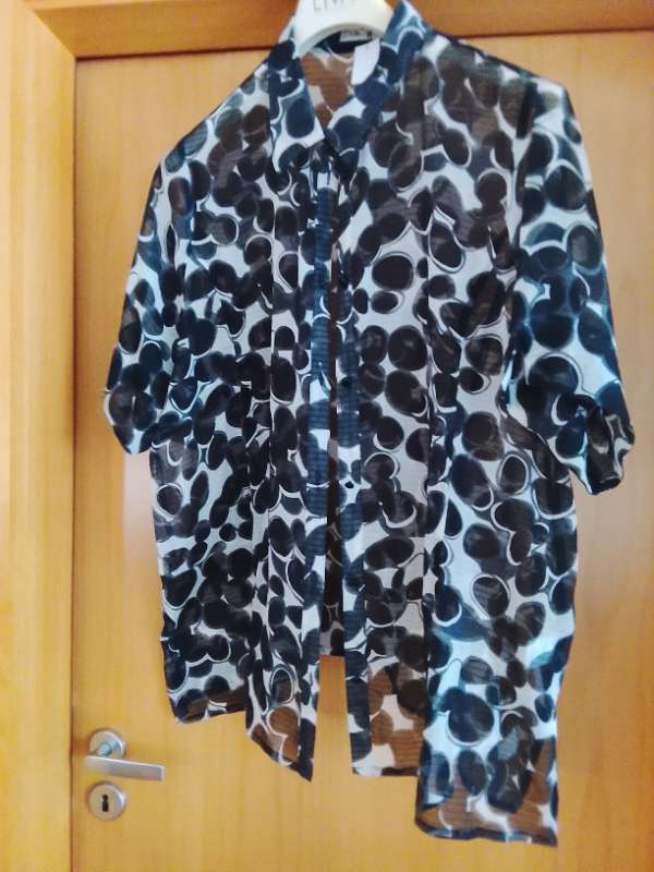 Blússa stutterma sv.hvít