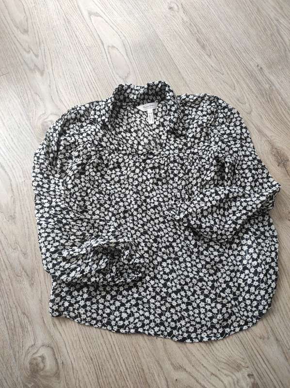 Blusa með blóm nýt