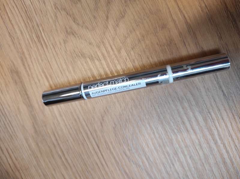 Under-eye concealer Rose polcerran lotesl
