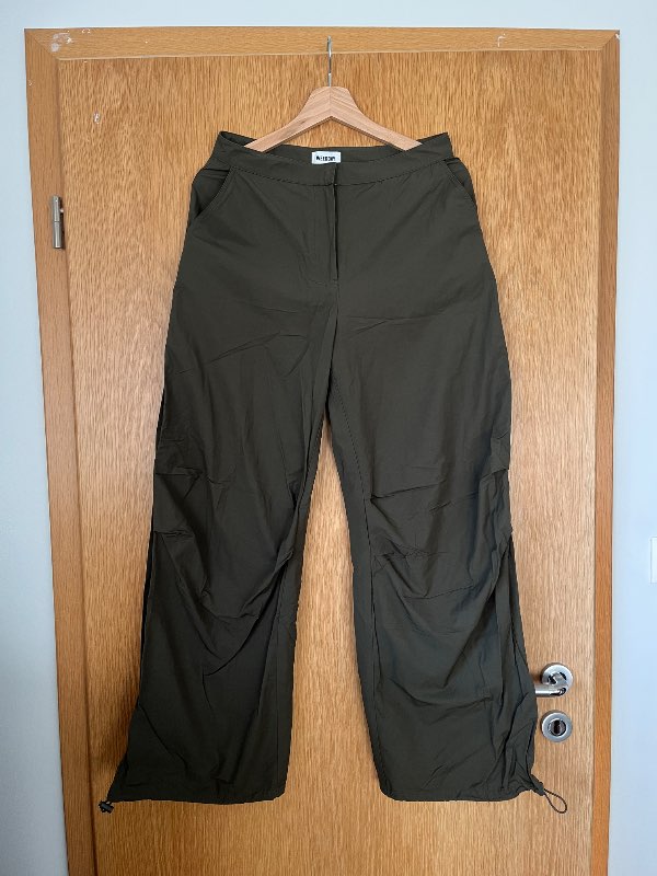 Grænar weekday cargo buxur