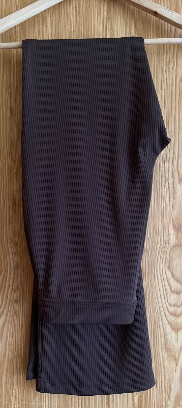 Divided buxur brúnar