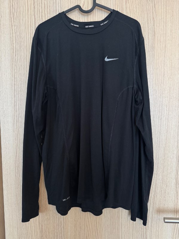 Nike dry fit running peysa