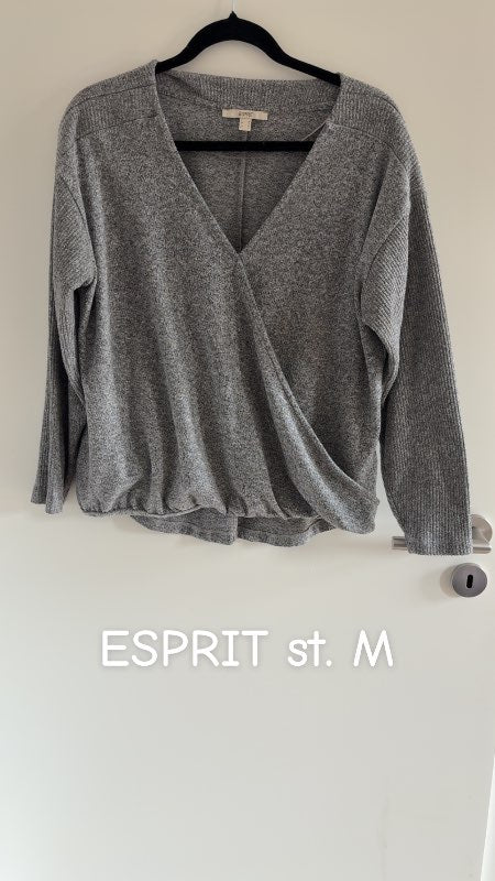 Esprit v-hálsmál peysa
