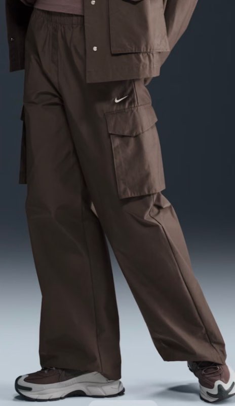 Nike brúnar buxur